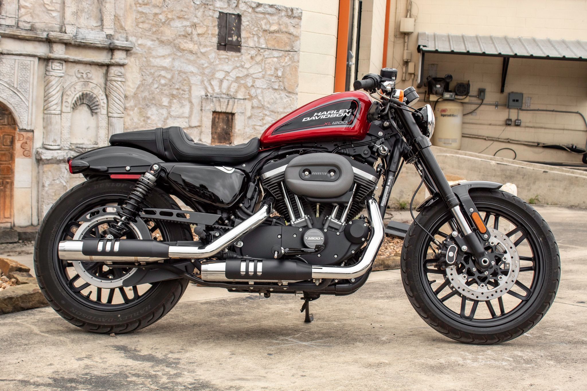 Pre-Owned 2019 Harley-Davidson Sportster Roadster XL1200CX